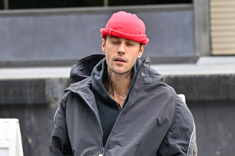 Insiders have revealed that "people are worried about" Justin Bieber.
