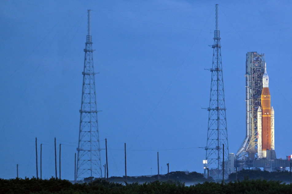 NASA completes Artemis test while tank problems remain amid moon launch