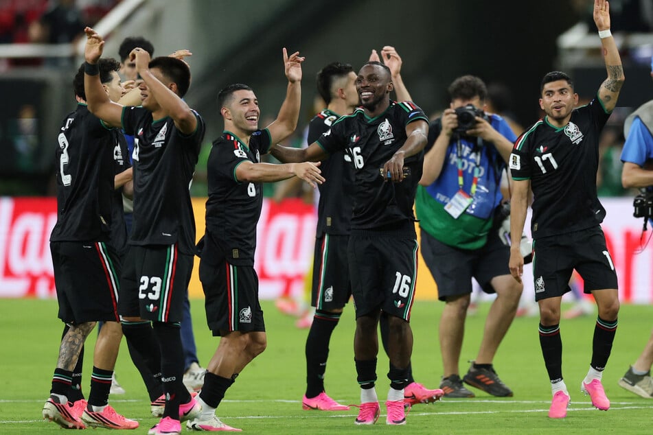 World Cup: Mexico make it into last 32 as Canada celebrate historic win despite injury horror