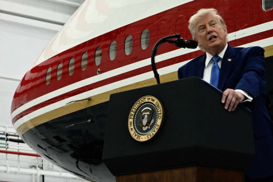 Trump gushes over Qatar-gifted Air Force One replacement at unveiling: "The world's most luxurious plane!"