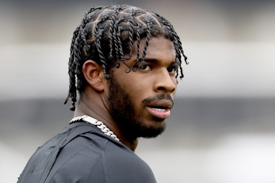 Thanks to the NCAA Name, Image, and Likeness law, Shedeur Sanders is able to profit off of his likeness and has accumulated a NIL valuation of $1.4 million.
