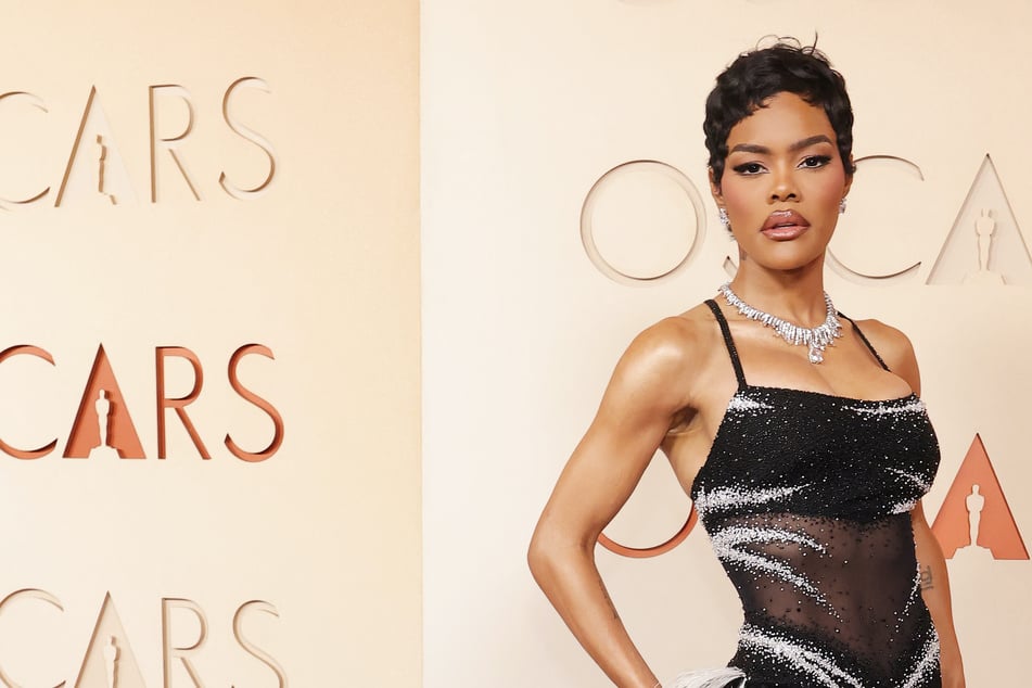 Teyana Taylor was caught scolding a security guard at the Oscars in a viral clip.