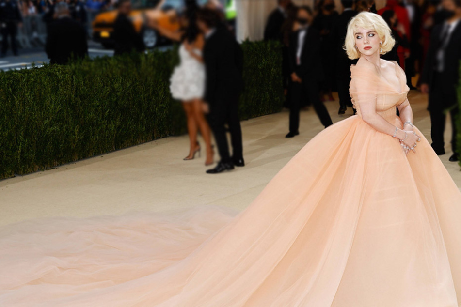 Billie Eilish agreed to wear Oscar de la Renta to the Met Gala under one condition