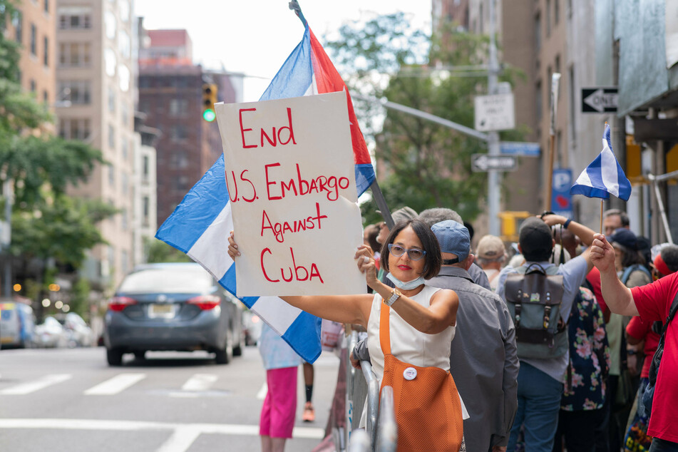 The US and Israel were the only countries to vote against lifting the embargo.