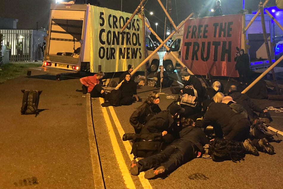 Extinction Rebellion climate activists under fire for press protests