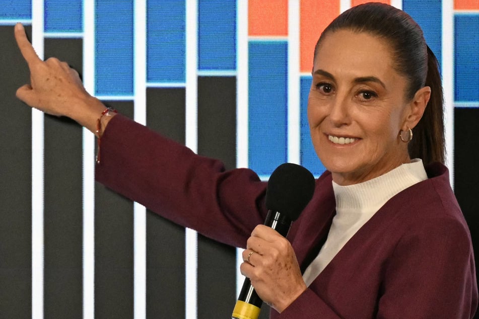 Mexico's Sheinbaum presents "plan B" after defeat in Congress