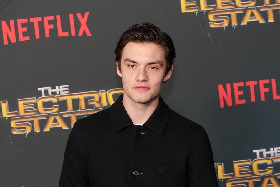 Louis Partridge has already starred in several Netflix productions.