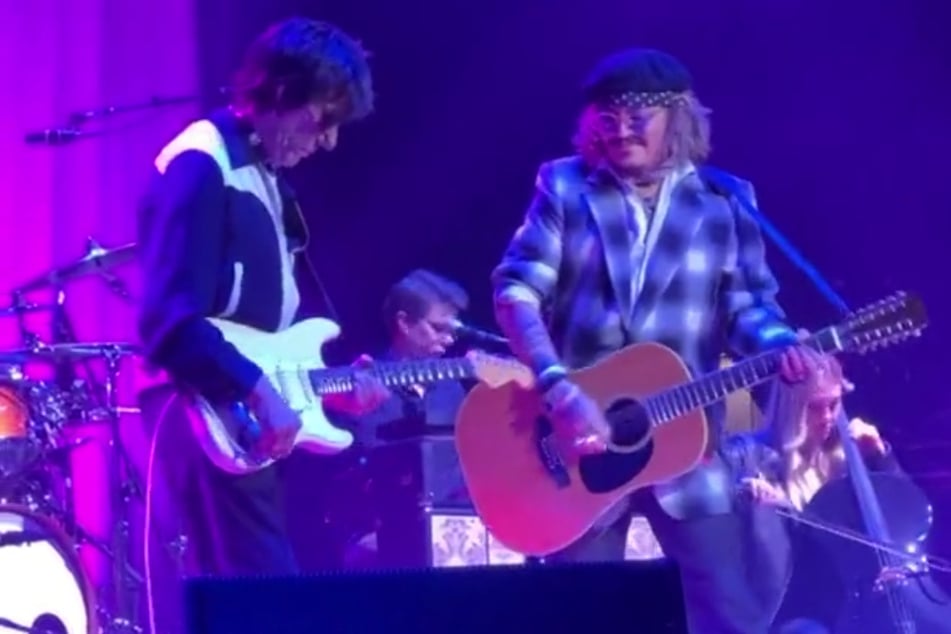 Johnny Depp pops up in surprise UK performance amid bombshell trial