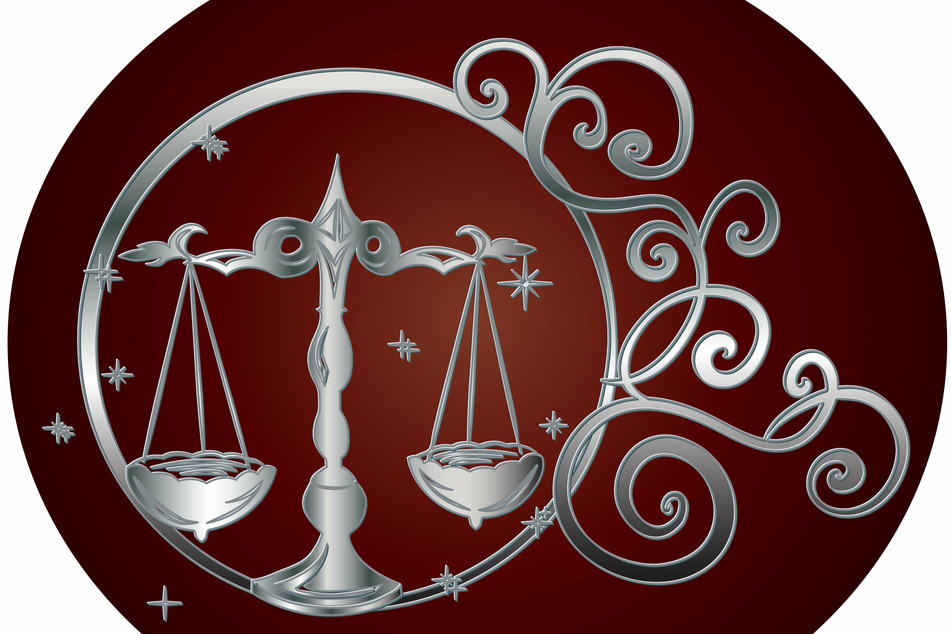 Free Libra monthly horoscope for December 2023