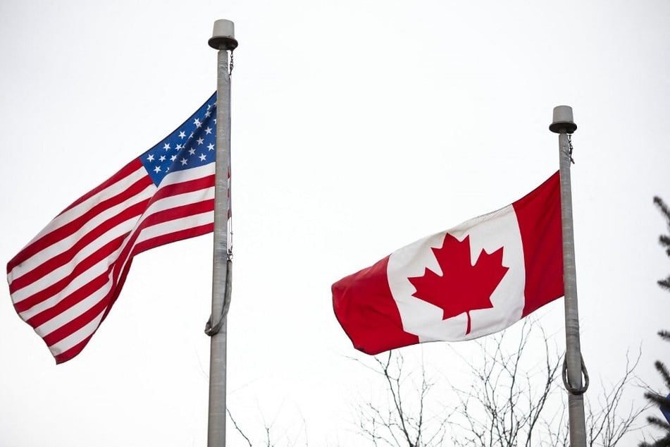 Canadians visiting the US for more than 30 days will now be required to register with authorities.