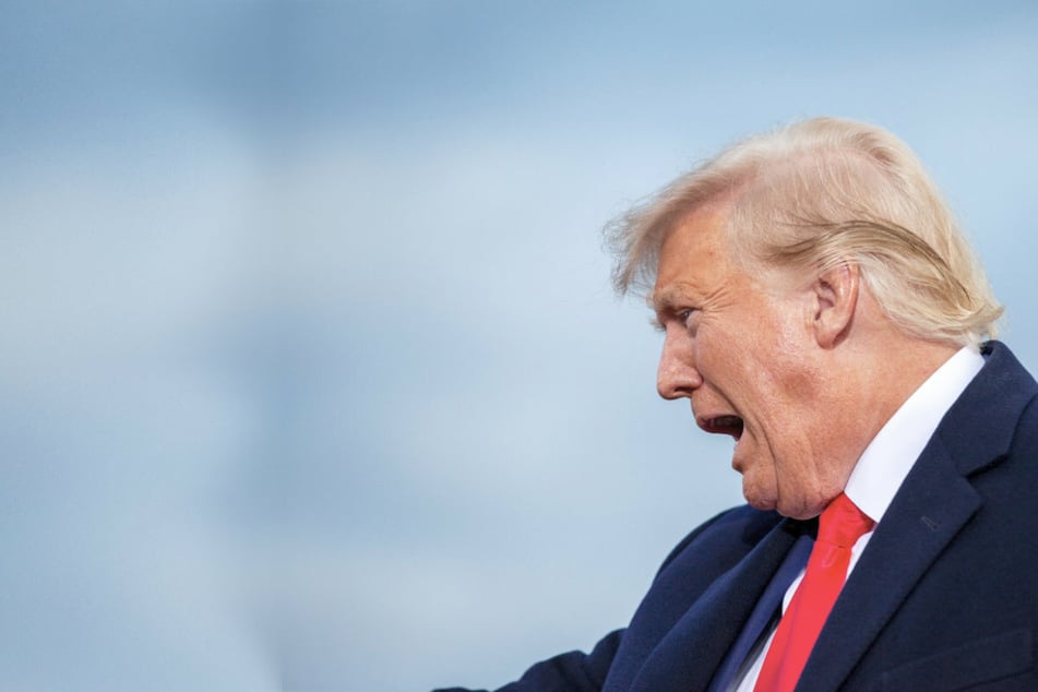 Triggered Trump walks out on interview that had him "foaming at the mouth"
