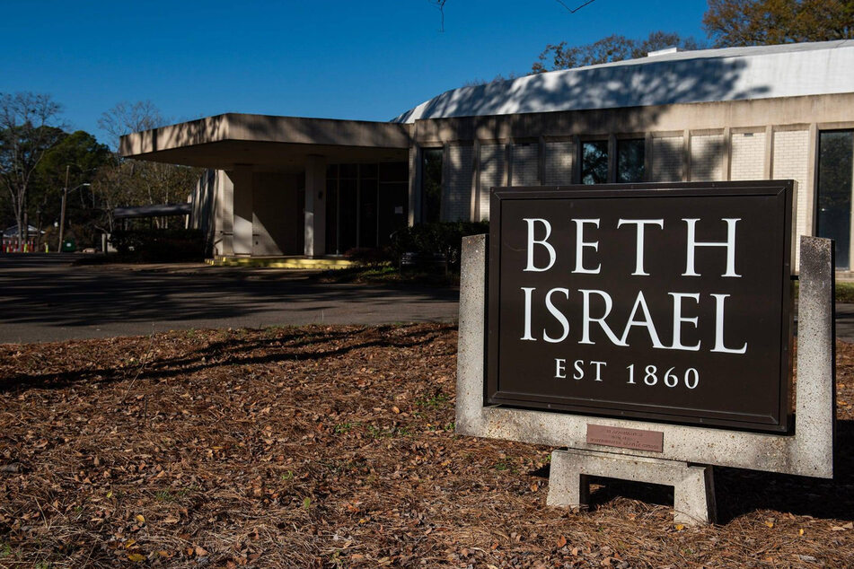 Man charged over arson attack on Mississippi synagogue