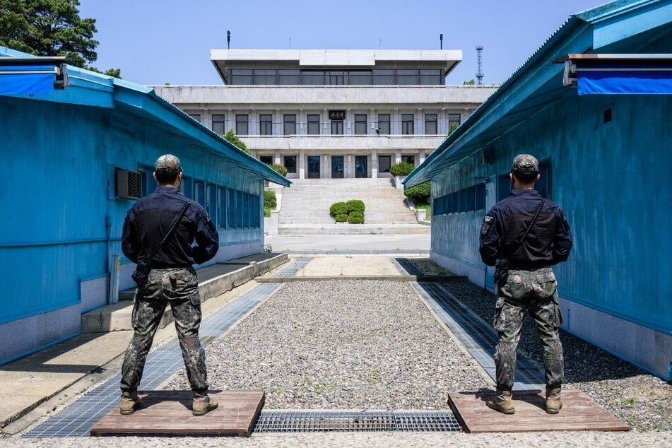 A US soldier reportedly crossed the demilitarized zone dividing South Korea from North Korea and has been detained by Pyongyang authorities.