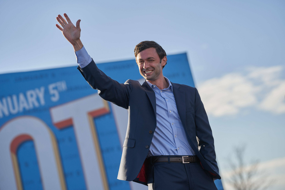 Democrats to control Senate after tight Georgia runoffs