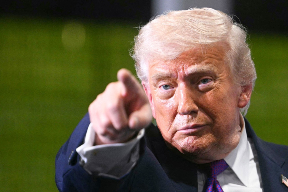 Trump sues law firms as Bar Association seeks to end his pressure campaign