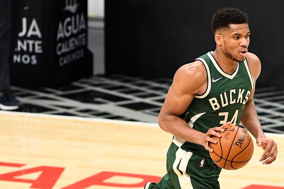 NBA: Bucks pummel the Pistons for big win