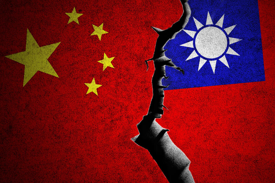 China threatens to "crush" all foreign efforts to defend Taiwan