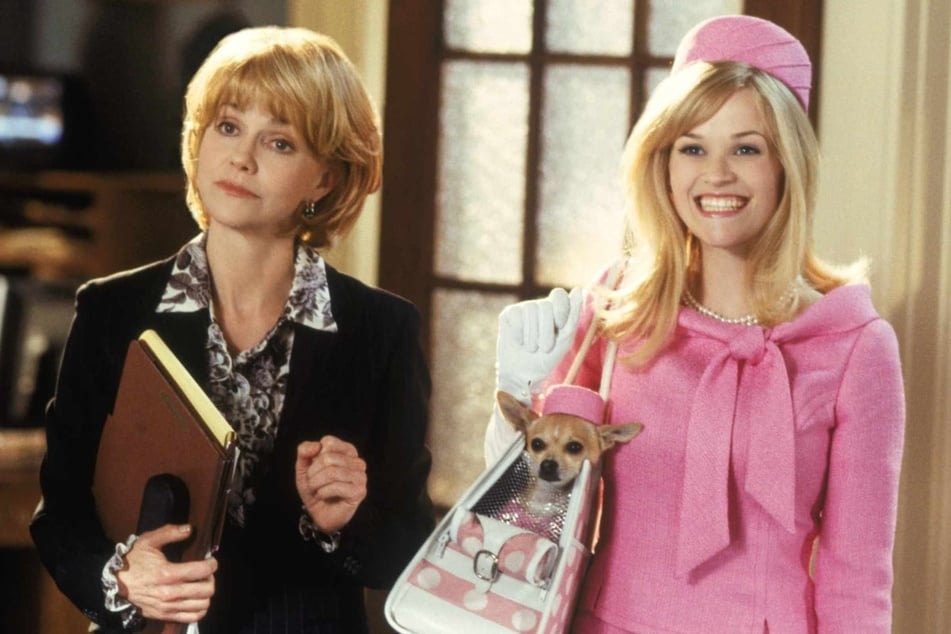 When Rep. Victoria Rudd (Sally Field) finally gives enthusiastic upstart Elle Woods (Reese Witherspoon) a chance, will Elle be able to convince Congress to take her seriously?