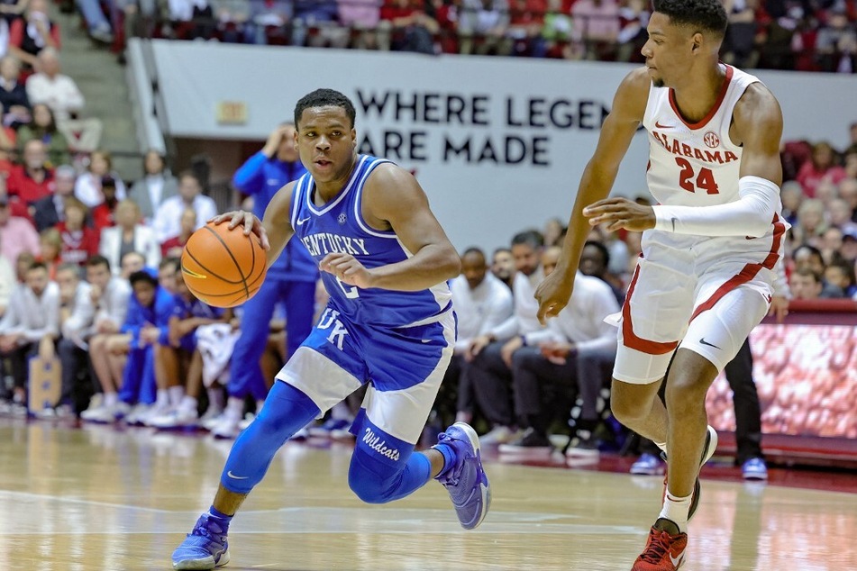 College basketball sees big mid-season shift in dominance