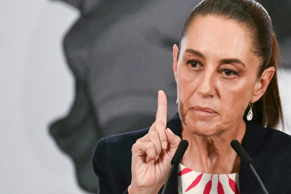 Claudia Sheinbaum steps protest after latest death of Mexican citizen in ICE custody