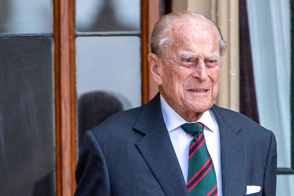 After heart surgery: Prince Philip transfers hospitals again!