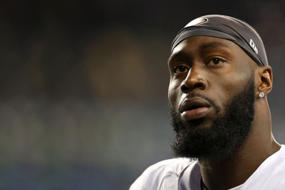 49ers defensive lineman Charles Omenihu arrested on suspicion of domestic violence