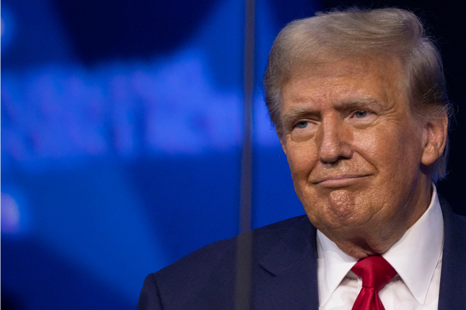 Trump boasts cognitive test results – then flubs doctor's name