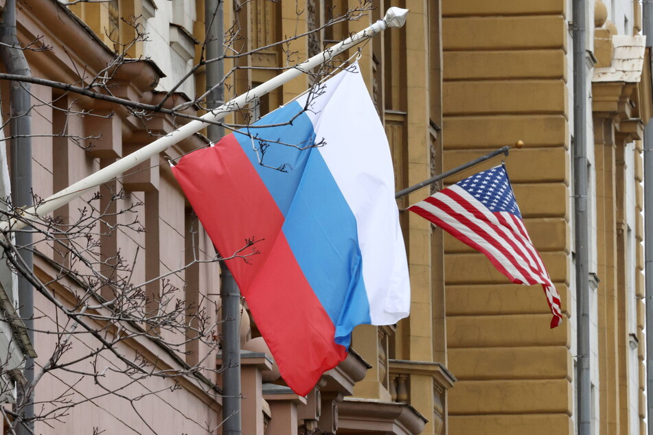 Department of State urges US citizens in Russia to leave "immediately"