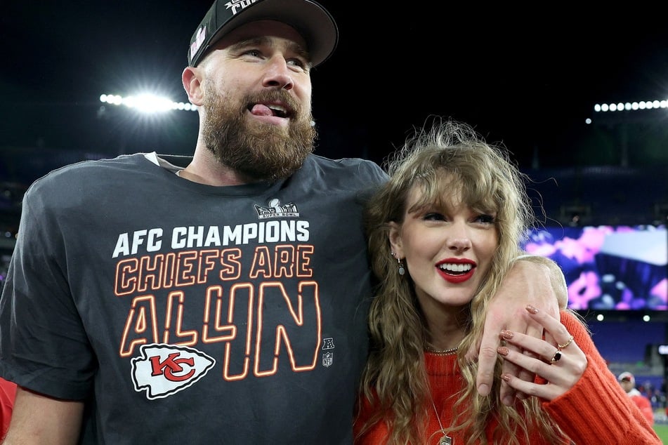 Travis Kelce (l.) gave his wife, Taylor Swift, a shoutout for giving his hometown "a little more life" in her bonus track, Cleveland.