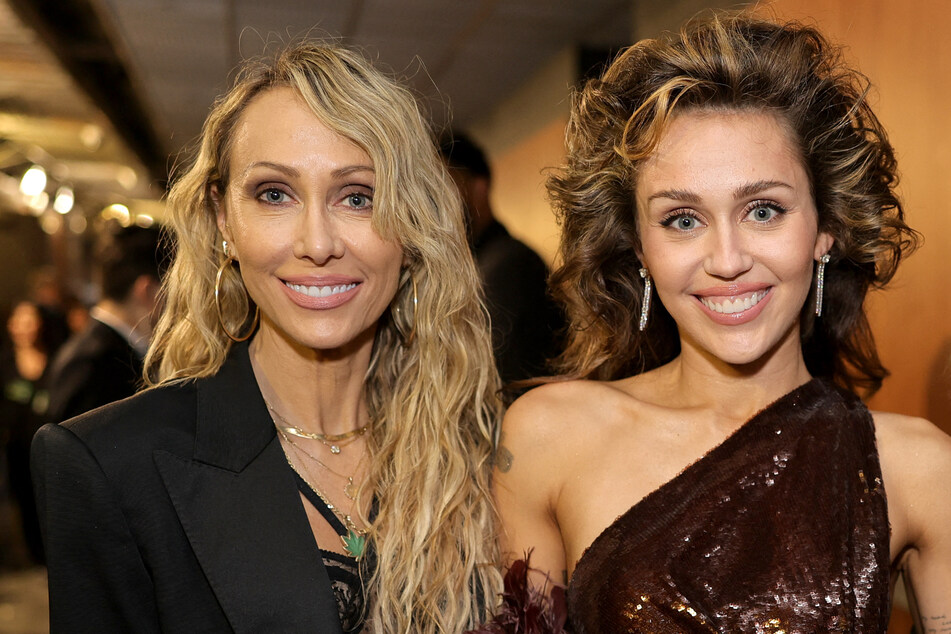 Miley Cyrus reveals why she won't smoke her mom's weed again: "I didn't know who I was"