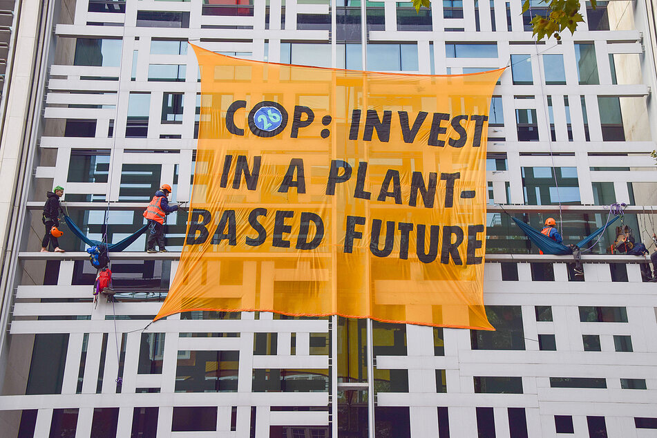 Animal Rebellion activists scaled the Home Office building in Westminster, which includes the Department For Environment, Food and Rural Affairs, calling on the UK government to stop subsidizing the meat industry and to invest in a plant-based future.