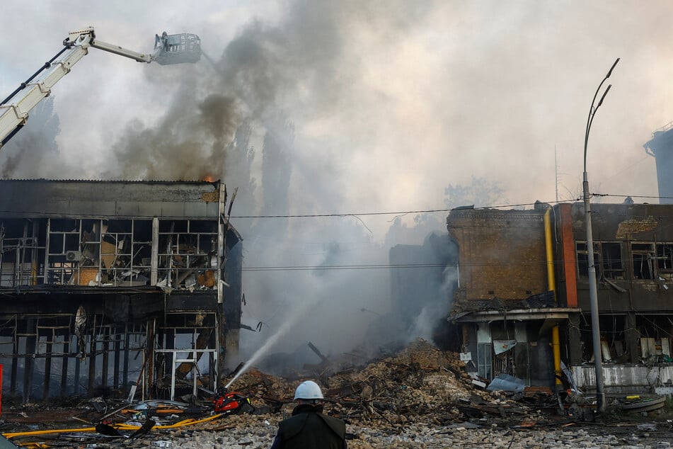 Russia unleashes deadly barrage on Ukraine as Putin follows through with retaliation threat