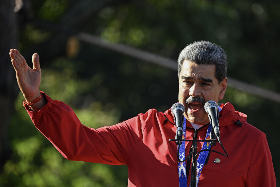 Venezuelan President Nicolas Maduro says his country has 5,000 Russian man-portable surface-to-air missiles to counter US threats.