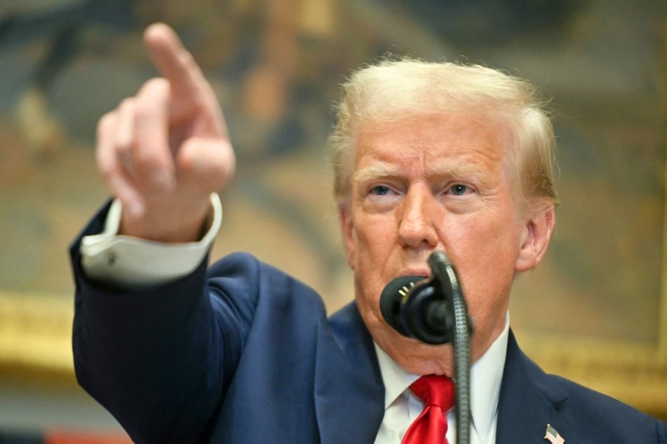 After President Donald Trump complained about a painting of him being displayed in the Colorado capital building, officials have now agreed to remove it.