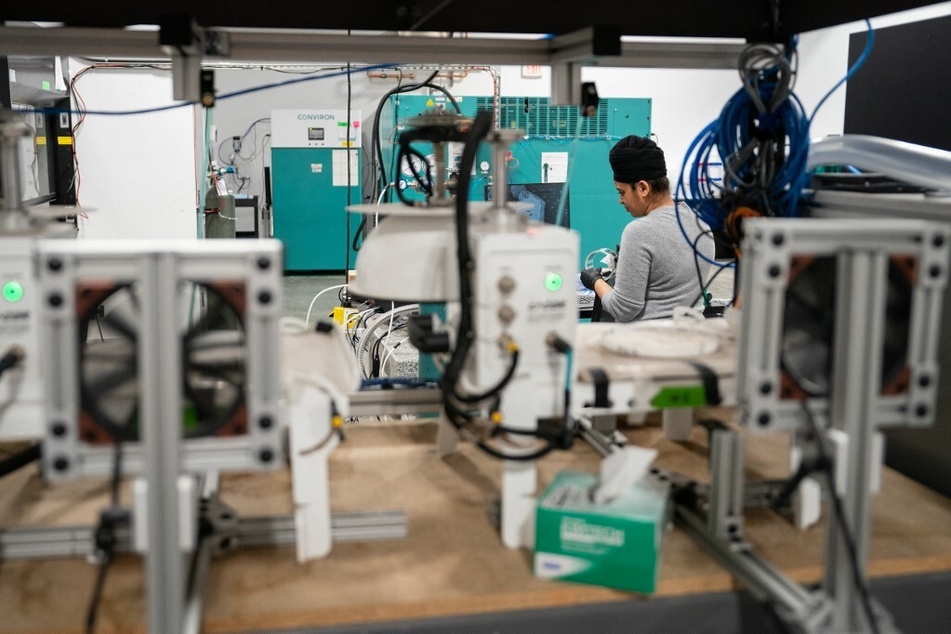 Analytical chemist Manjodh Kaur works inside the laboratory at Heirloom Carbon.