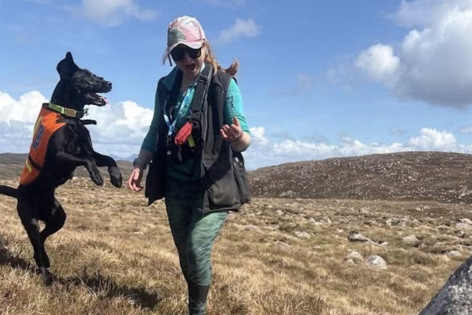 Marine ecologist Dr. Texa Sim is now training another dog to assist Sgiath in future searches.