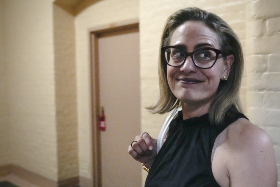 Arizona Senator Kyrsten Sinema has just quit the Democratic Party!