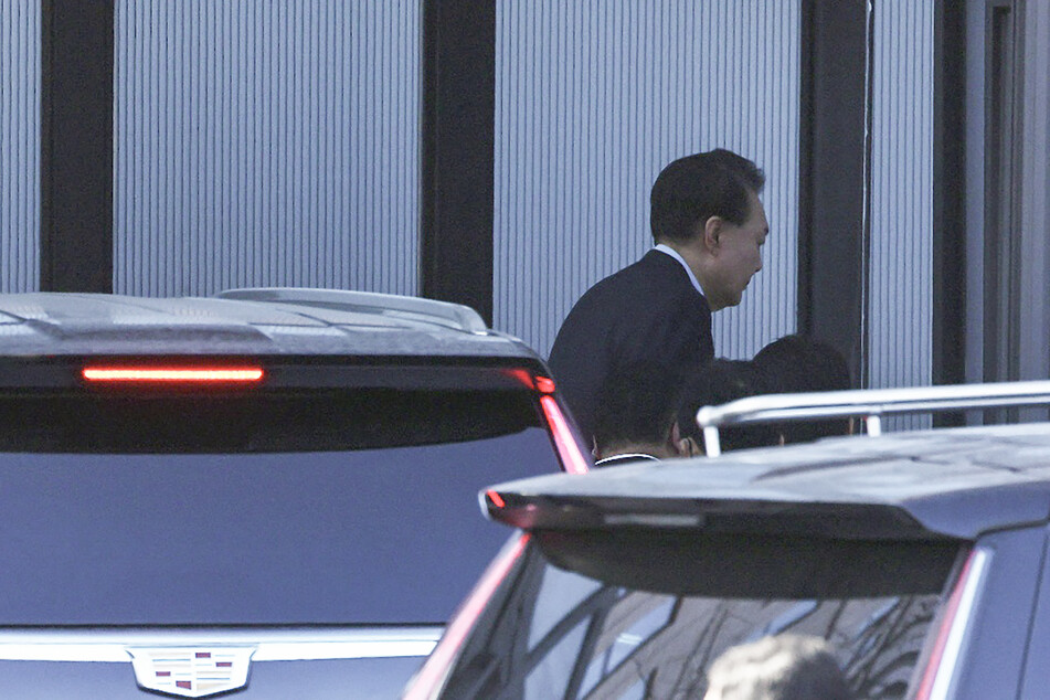 South Korea's suspended president makes unwanted history as officials finally carry out arrest