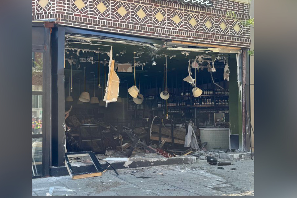 What remained was a large hole in the façade.