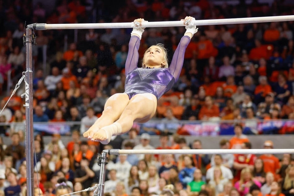 Olivia Dunne fans were amazed by her acrobatic skills and showered her with praise in her TikTok comments.