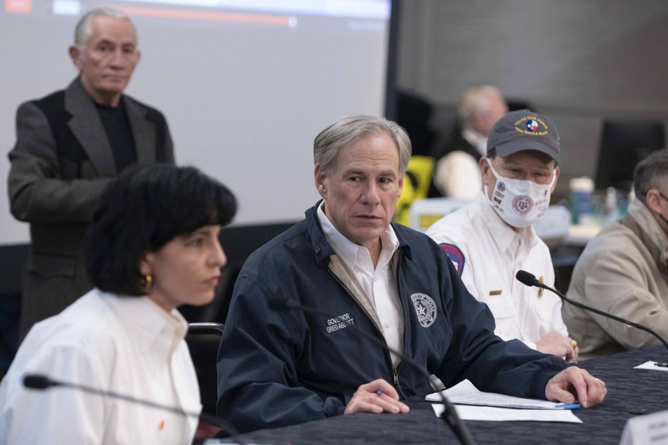 Texas Governor Abbott signs executive order prohibiting vaccine passports