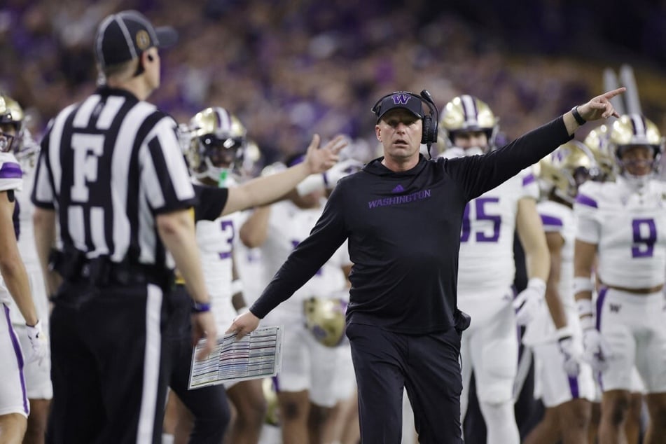 College football Players are finding themselves in an unexpected struggle to swiftly adapt to the new dynamics of the chaotic coaching carousel this offseason.
