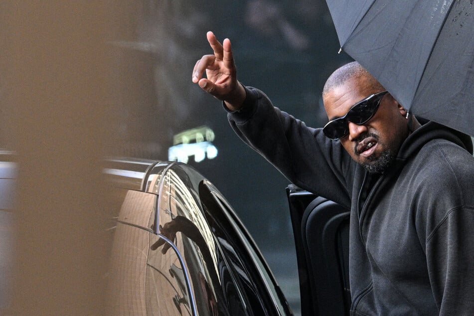 Kanye West returns to Instagram – and his first post baffles fans!