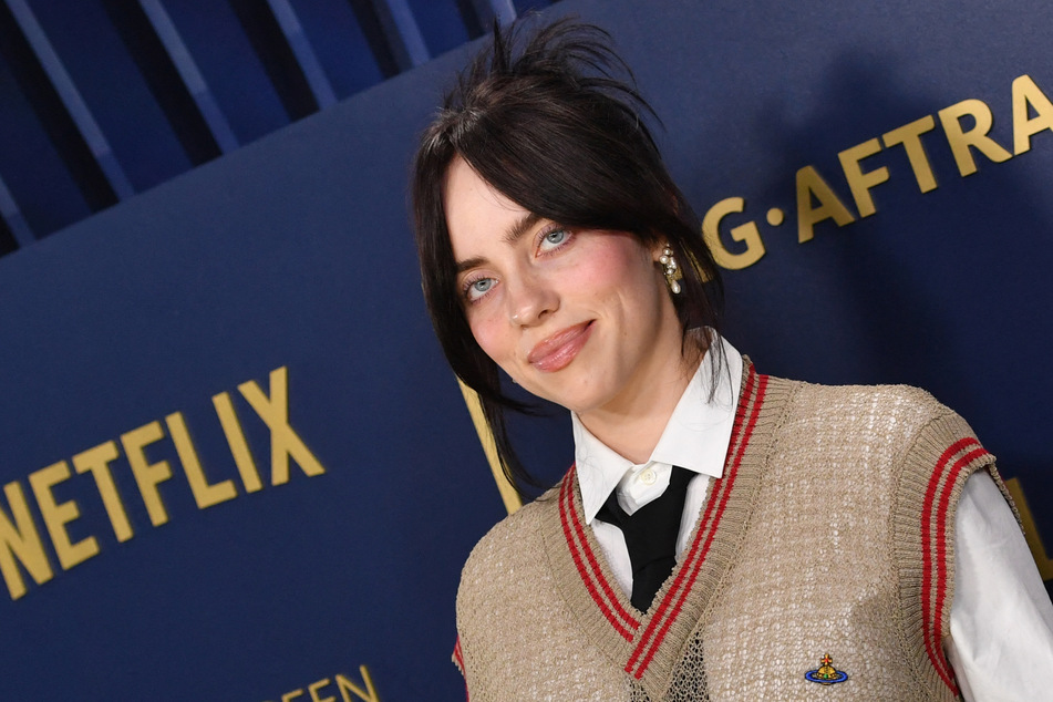Billie Eilish fans have the chance to hear her anticipated album, HIT ME HARD AND SOFT, early with two listening parties in New York and Los Angeles.