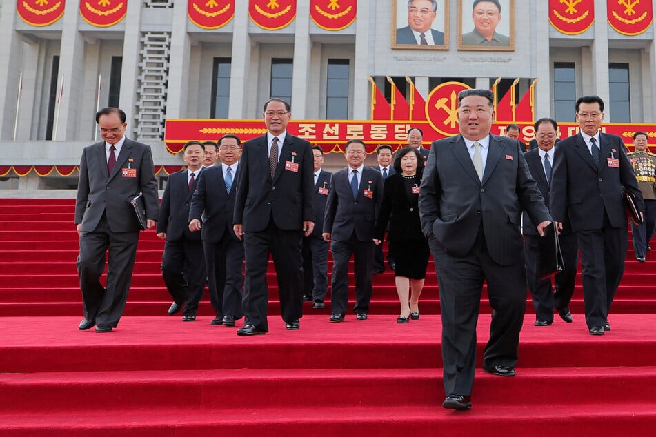 North Korean leader Kim Jong-un extended a surprising olive branch to the US in his address to a landmark congress.