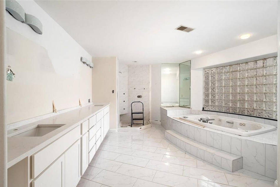 The seven bathrooms are very spacious.