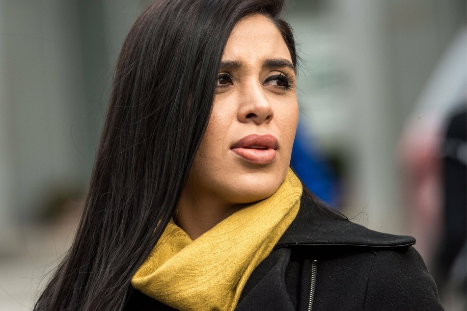 Coronel Aispuro shares two twin daughters with her husband "El Chapo."