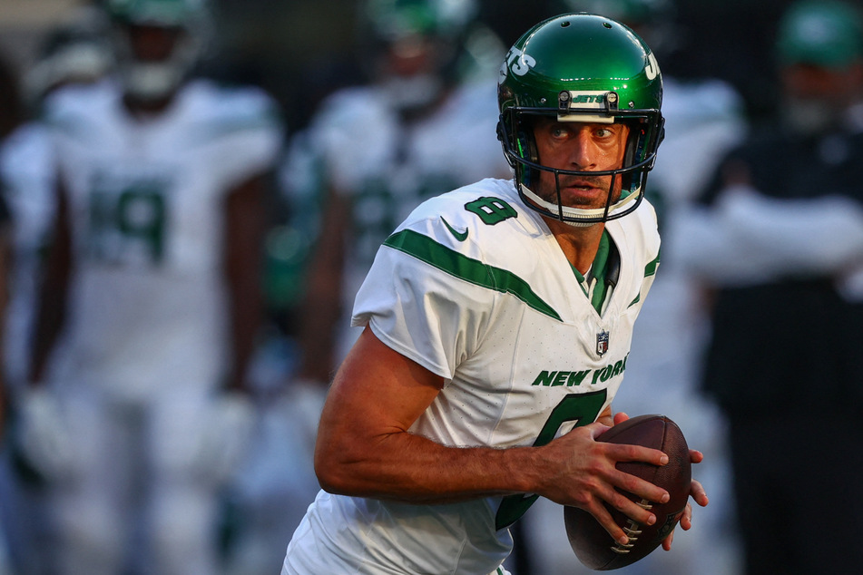 Aaron Rodgers throws TD in NFL pre-season Jets debut