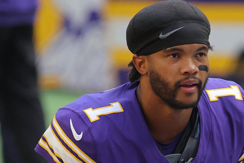 Vikings turn to backup quarterback after Kyler Murray suffers nasty injury
