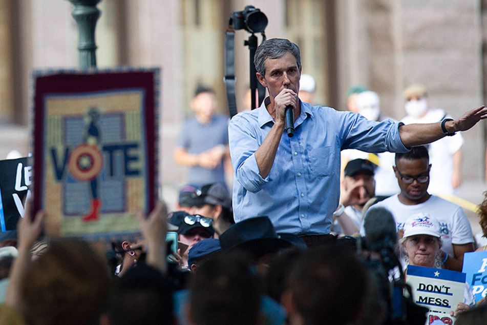 Beto O'Rourke is helping Texans get registered to vote with "Drive-to-You" program